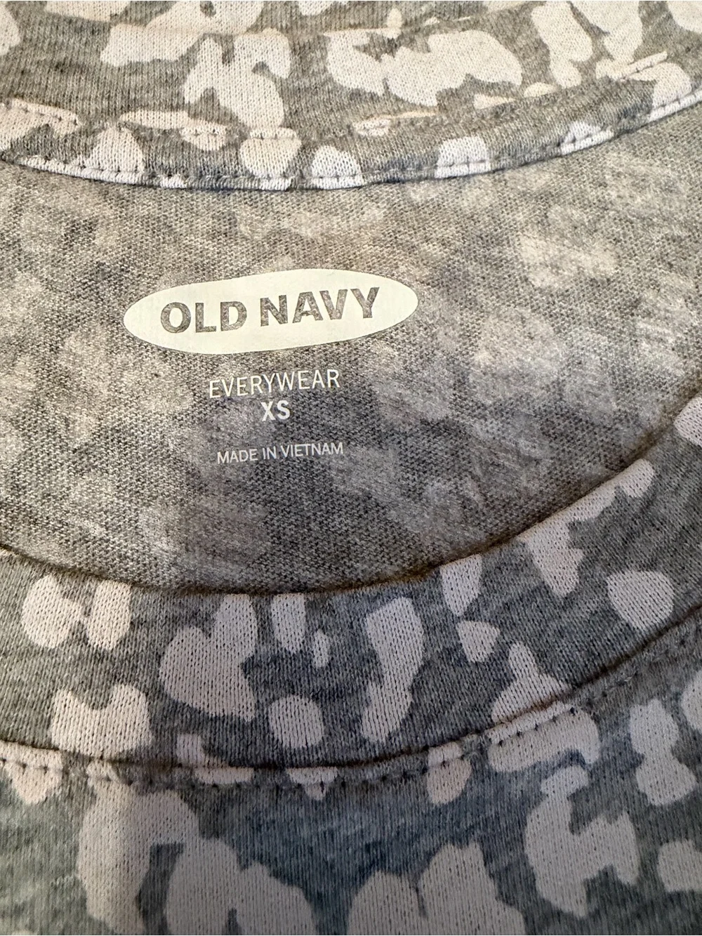 NWOT Old Navy Women’s set of 3 short sleeve Tee’s Size XS